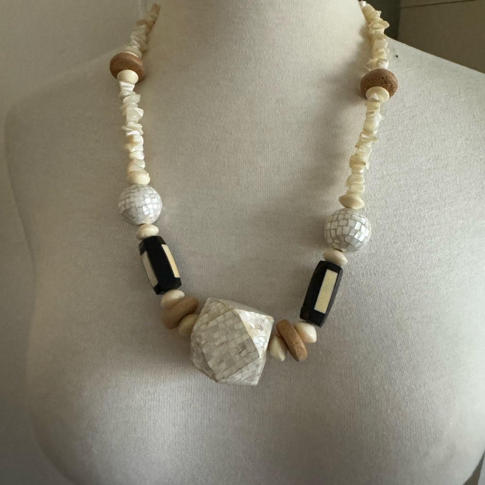 Beautiful natural statement Necklace